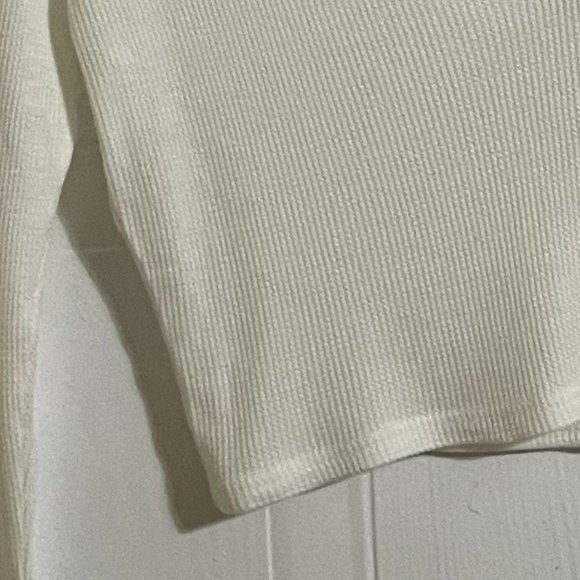 Timing White Long Sleeve Crop Top - Picture 3 of 5